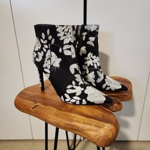 ZARA Embroidered Floral Heels